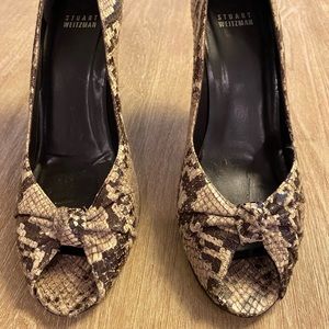 Stuart Weitzman Peep Toe Pumps size 9